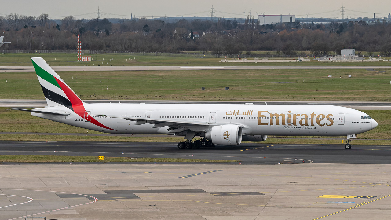 A6-EPB Emirates Boeing 777-300(ER)
