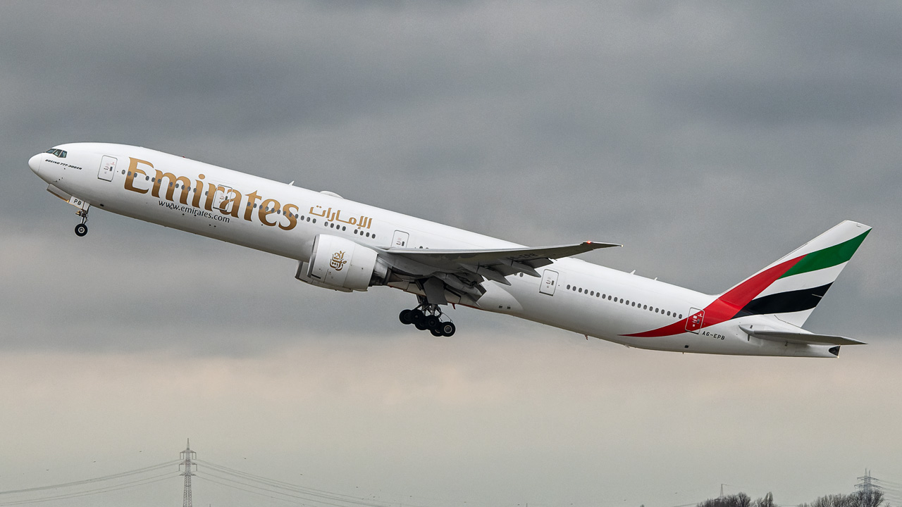 A6-EPB Emirates Boeing 777-300(ER)