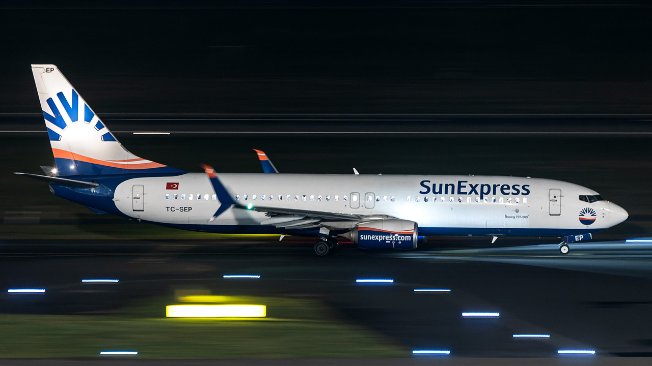 TC-SEP SunExpress Boeing 737-800