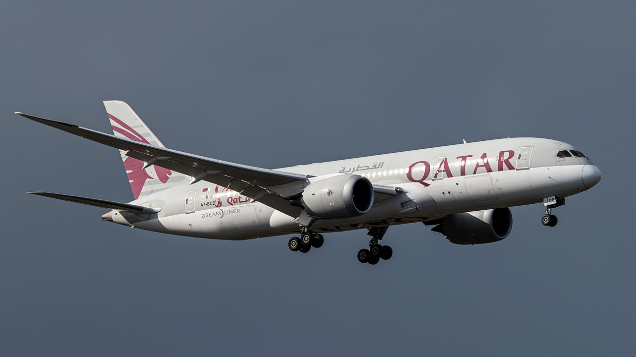 A7-BCE Qatar Airways Boeing 787-8