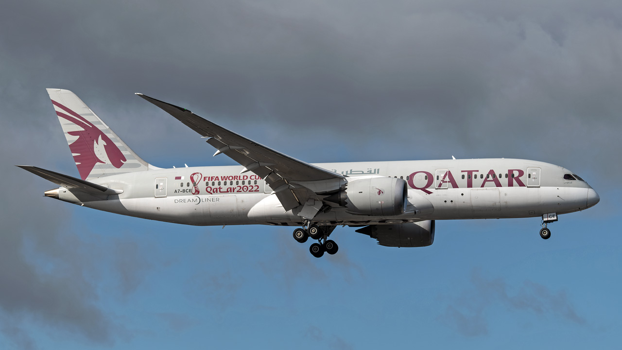 A7-BCE Qatar Airways Boeing 787-8