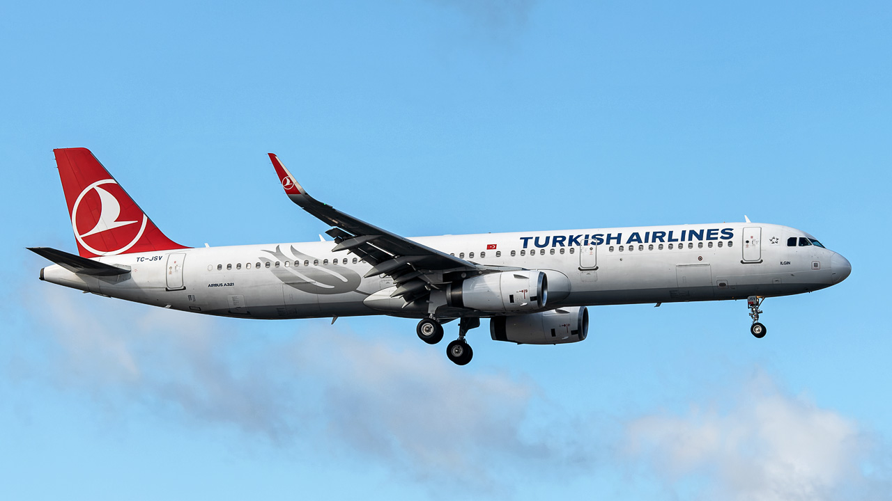 TC-JSV Turkish Airlines Airbus A321-200/S