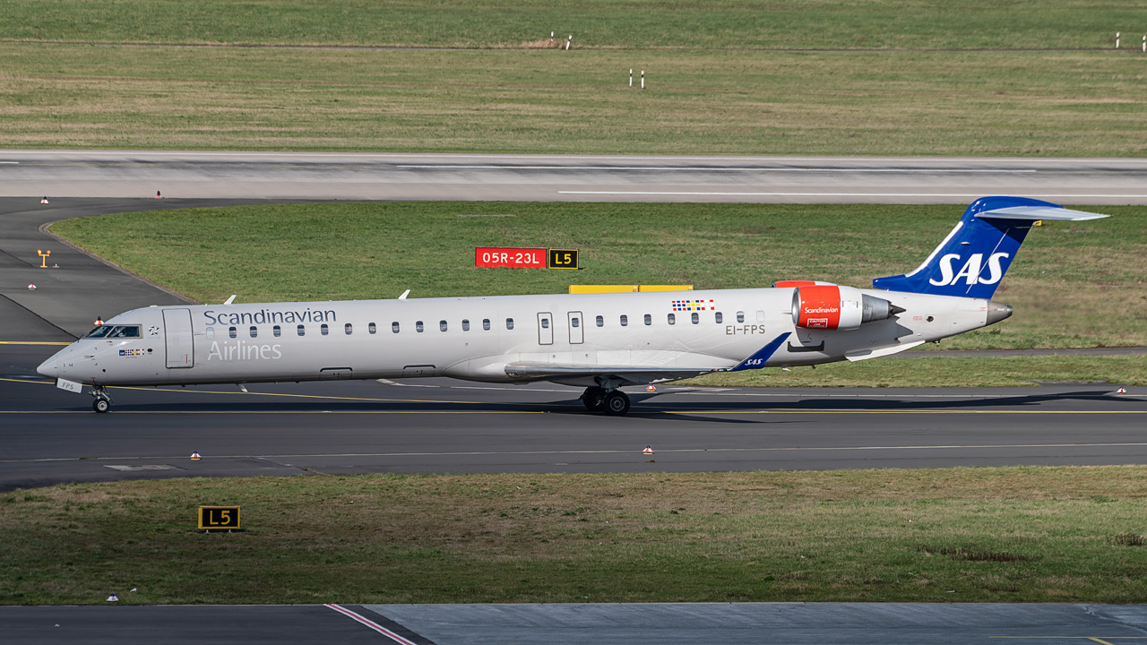 EI-FPS Scandinavian Airlines (CityJet) Canadair CRJ900