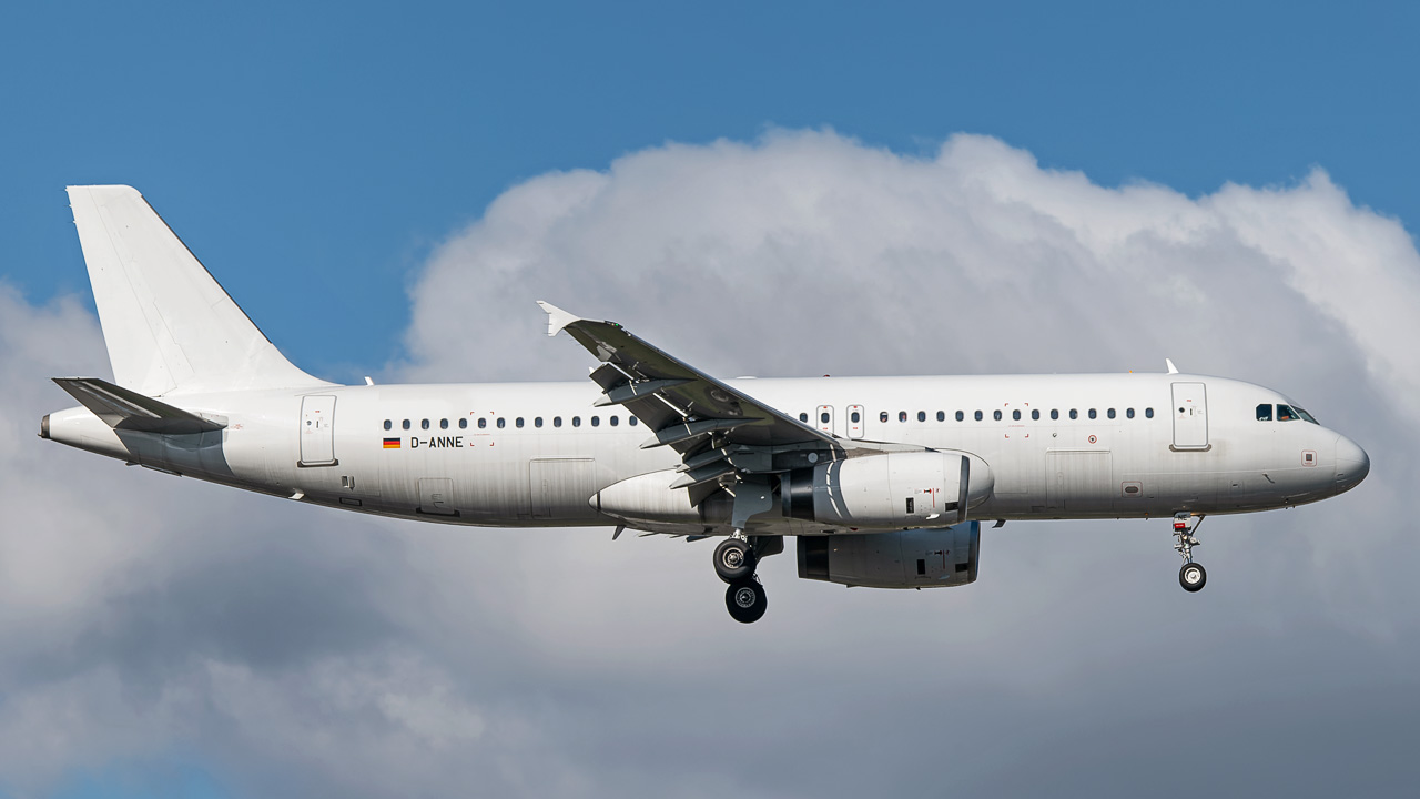 D-ANNE LEAV Aviation Airbus A320-200