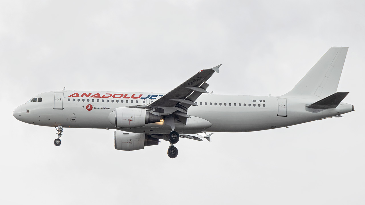 9H-SLK SmartLynx Malta Airbus A320-200