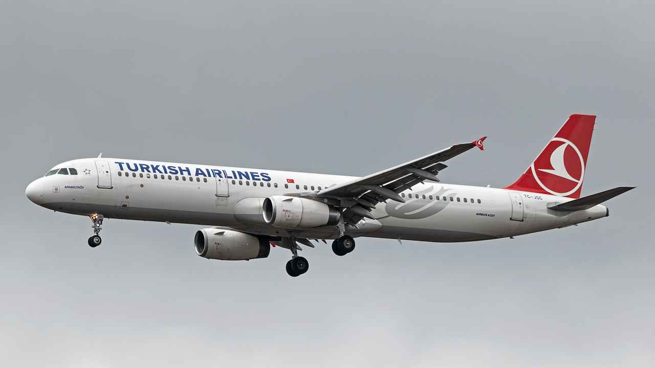 TC-JSC Turkish Airlines Airbus A321-200