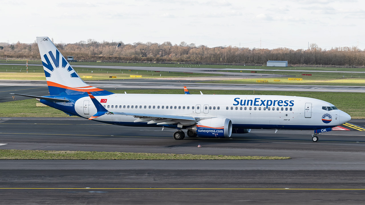TC-SOK SunExpress Boeing 737 MAX 8