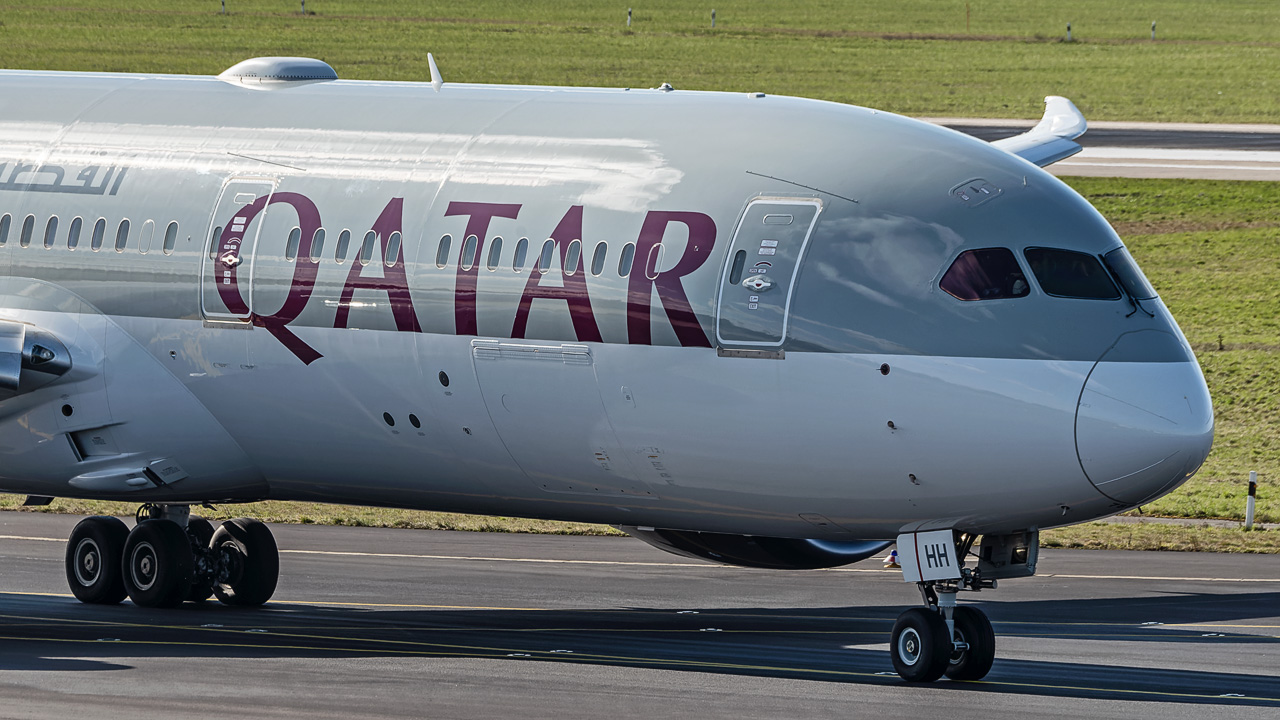 A7-BHH Qatar Airways Boeing 787-9 Dreamliner