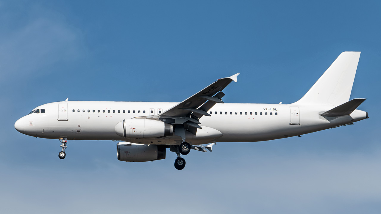 YL-LDL SmartLynx Airbus A320-200