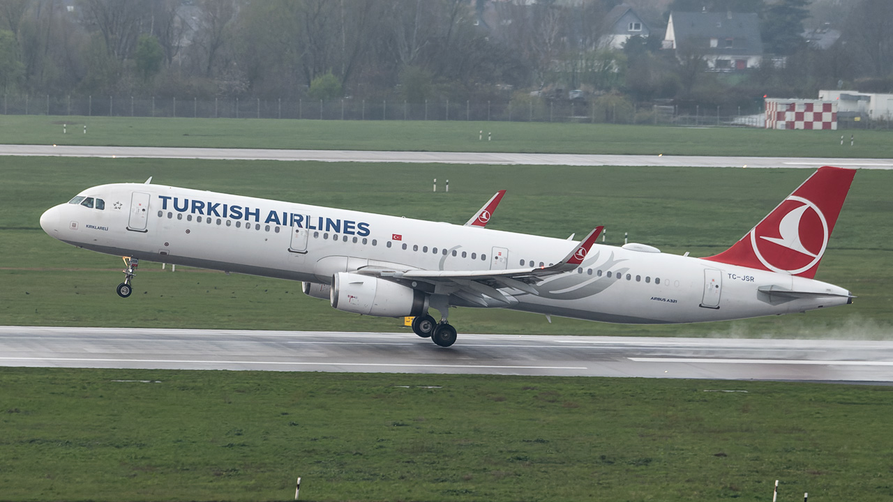 TC-JSR Turkish Airlines Airbus A321-200/S