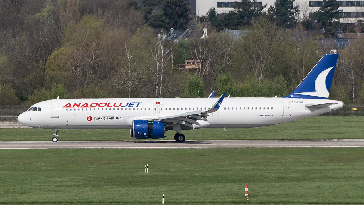 TC-LUM AnadoluJet Airbus A321-200neo