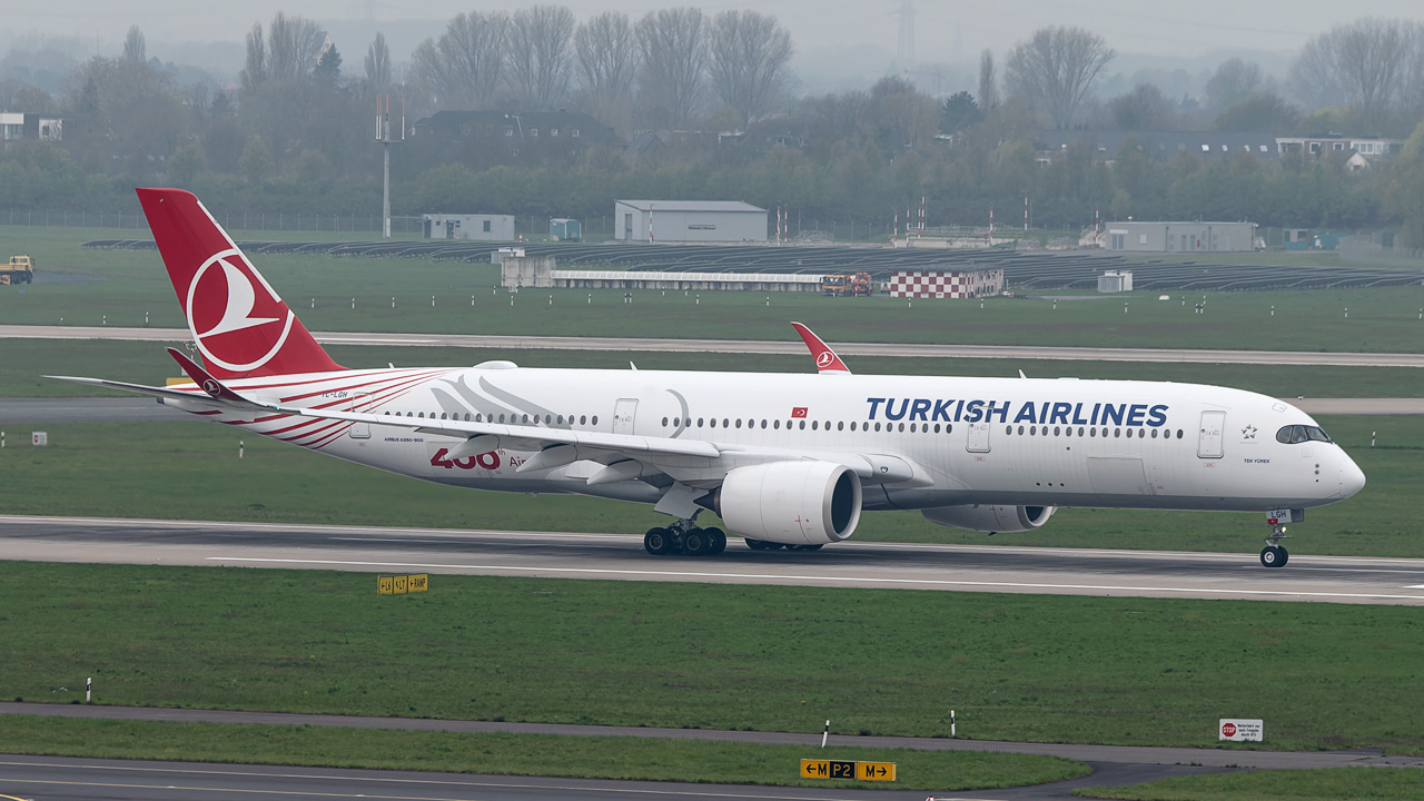TC-LGH Turkish Airlines Airbus A350-900
