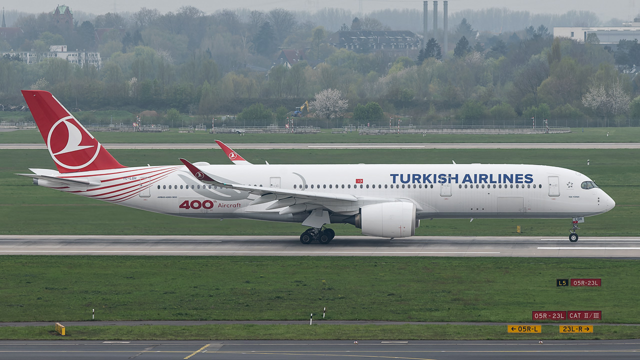 TC-LGH Turkish Airlines Airbus A350-900