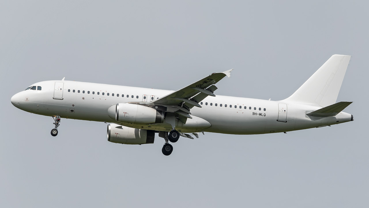 9H-MLQ Avion Express Malta Airbus A320-200