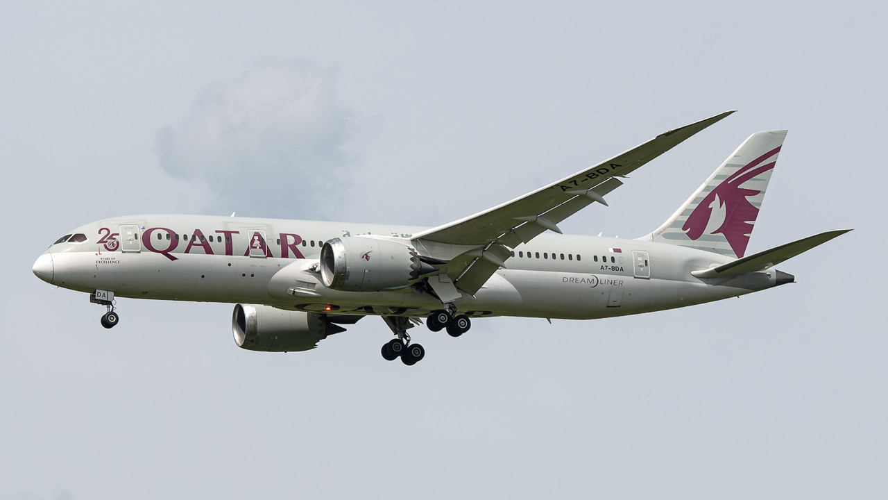 A7-BDA Qatar Airways Boeing 787-8 Dreamliner