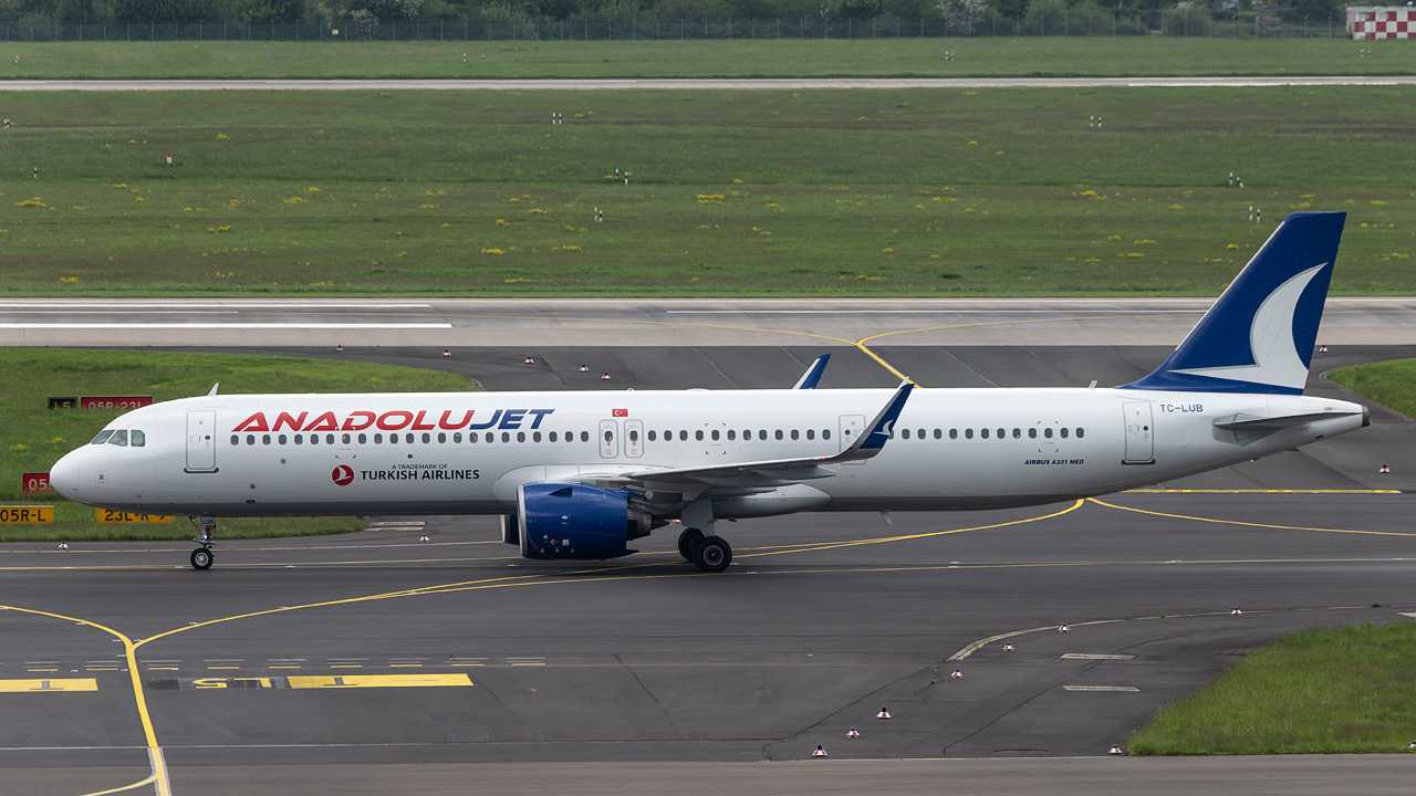 TC-LUB AnadoluJet Airbus A321-200neo