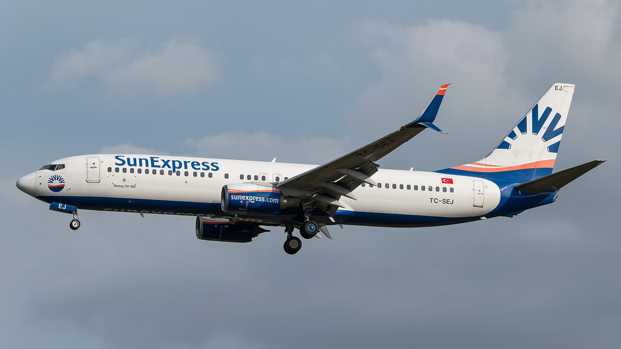 TC-SEJ SunExpress Boeing 737-800