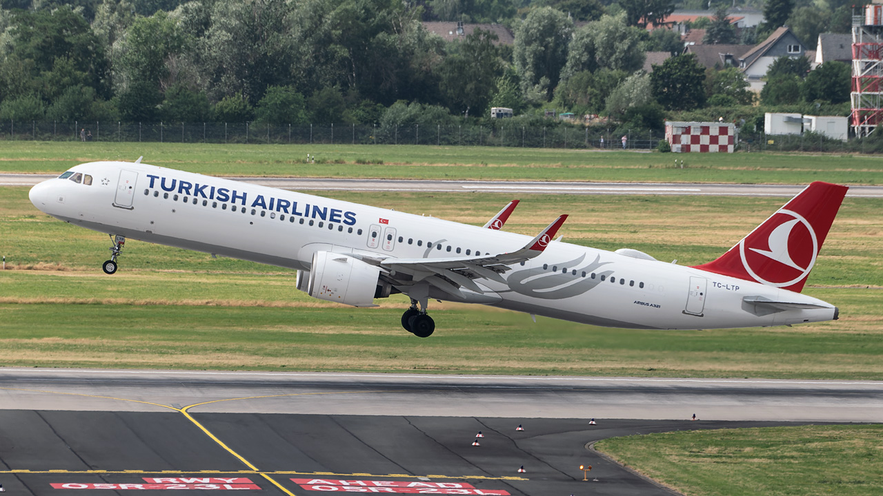 TC-LTP Turkish Airlines Airbus A321-200neo