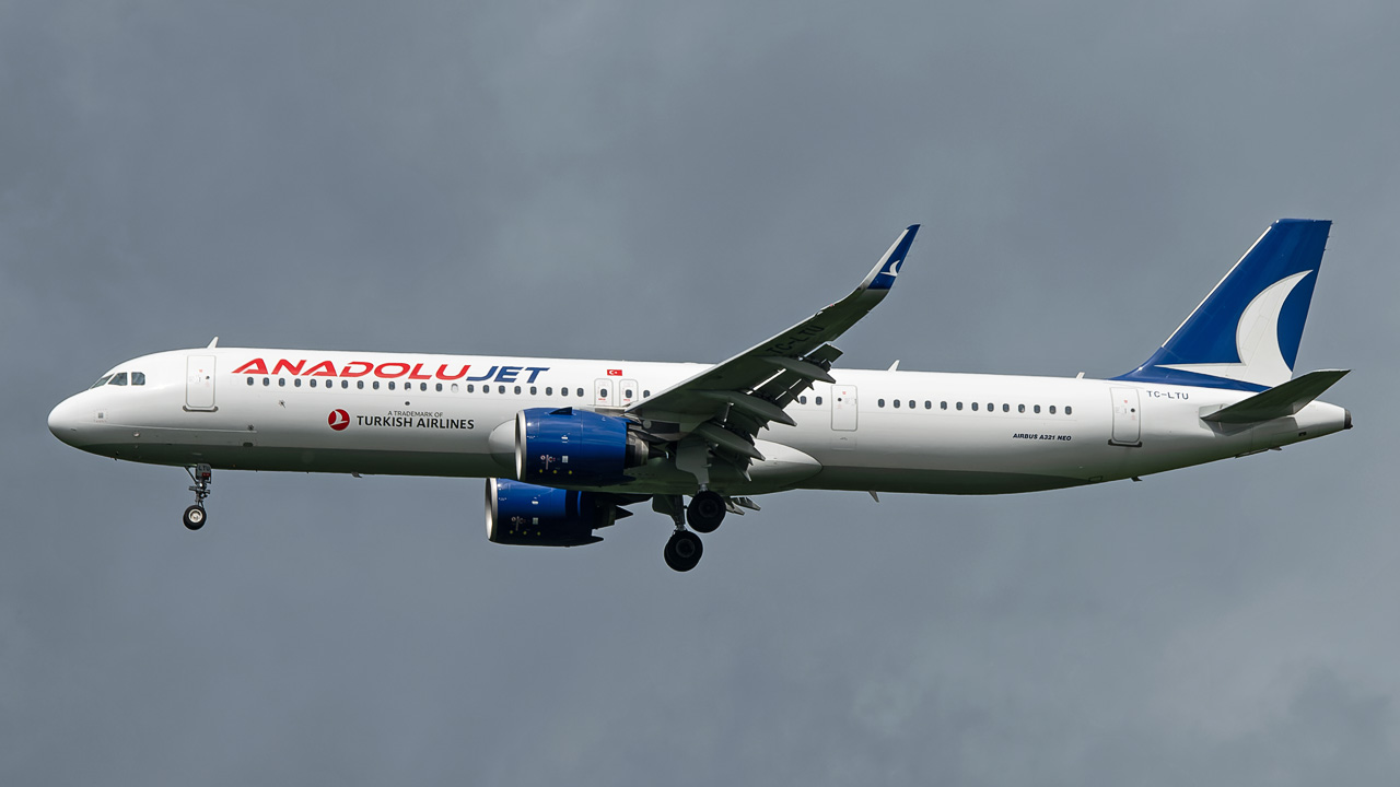 TC-LTU AnadoluJet Airbus A321-200neo