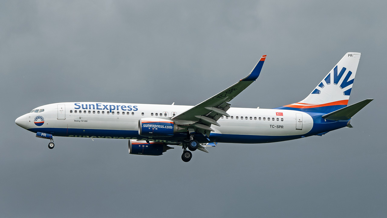 TC-SPR SunExpress Boeing 737-800