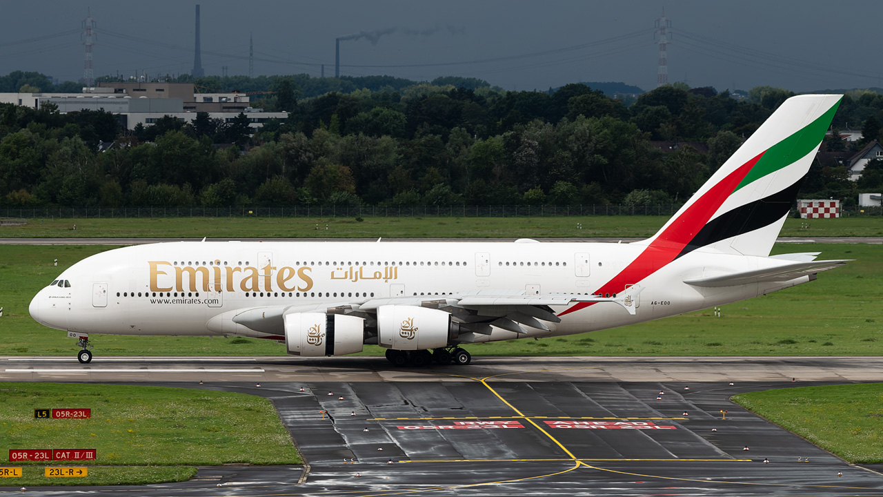 A6-EOO Emirates Airbus A380-800