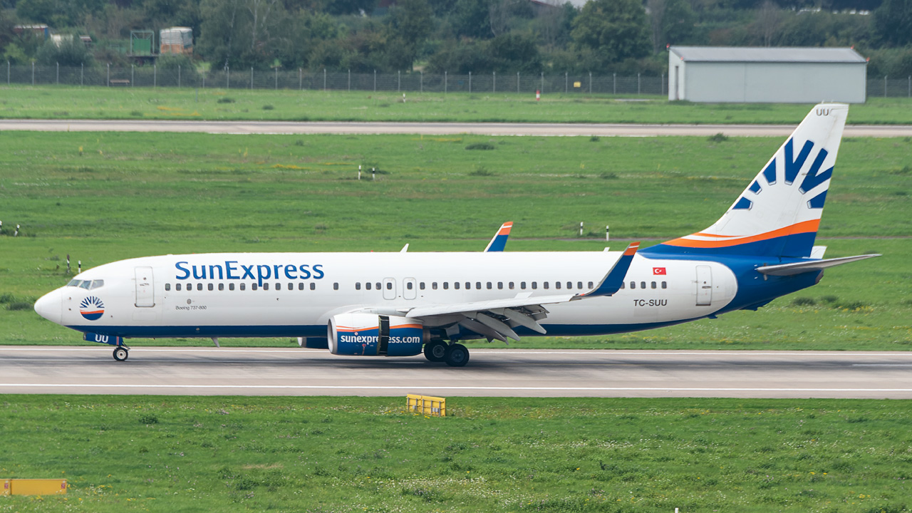 TC-SUU SunExpress Boeing 737-800