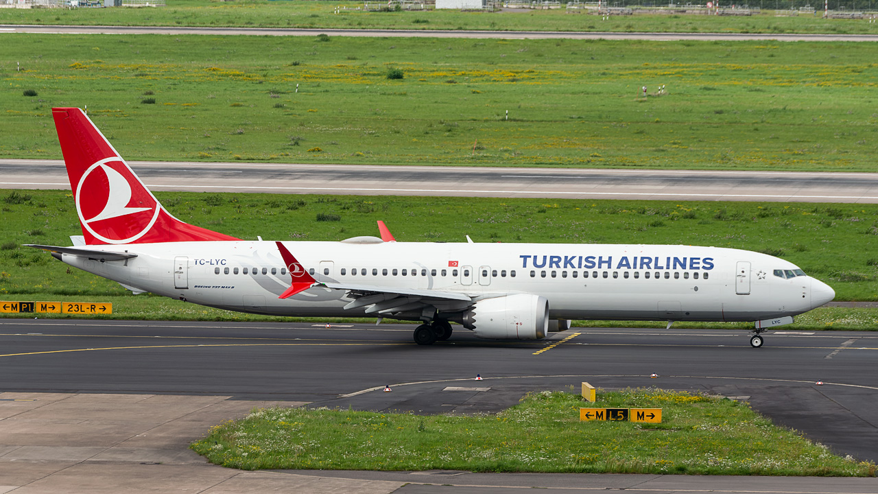 TC-LYC Turkish Airlines Boeing 737 MAX 9