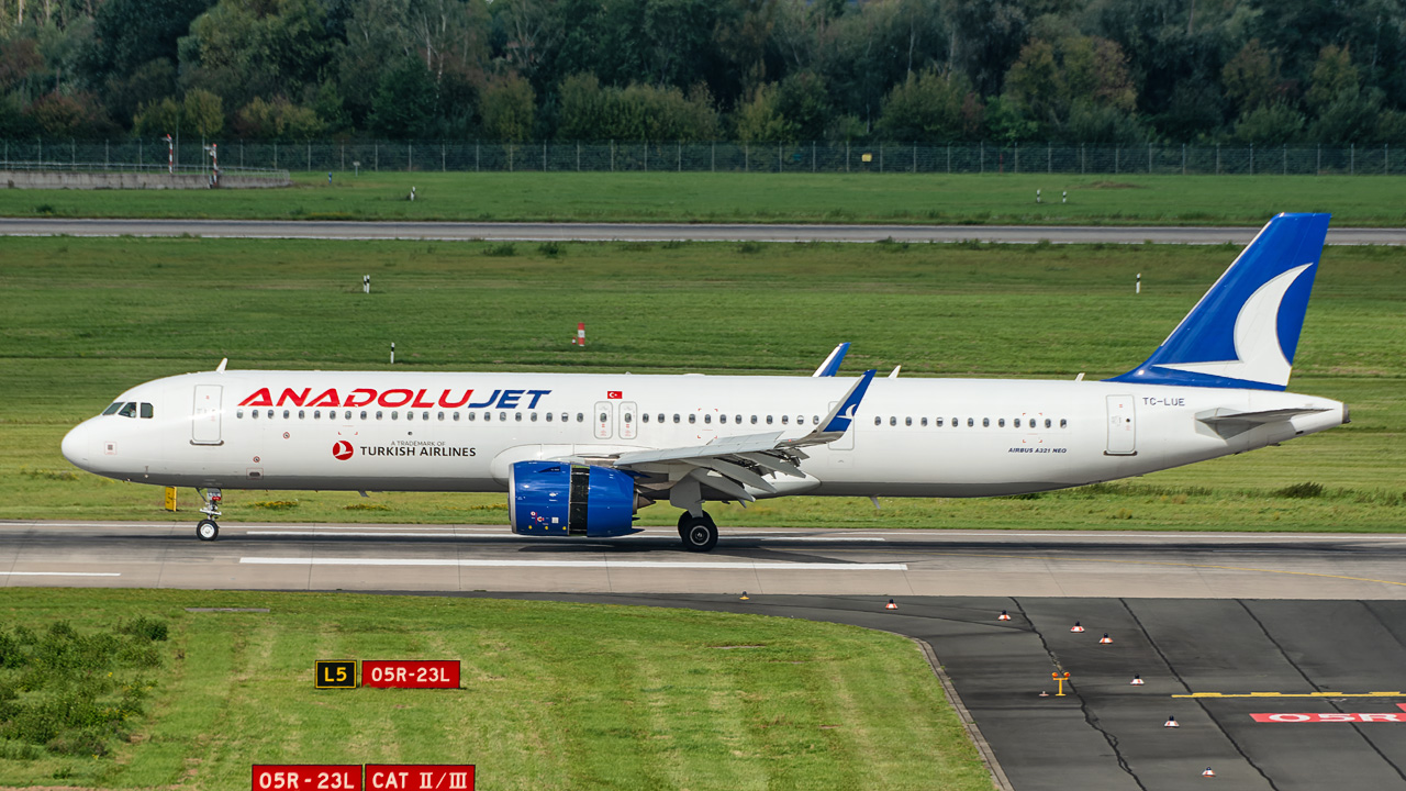 TC-LUE AnadoluJet Airbus A321-200neo