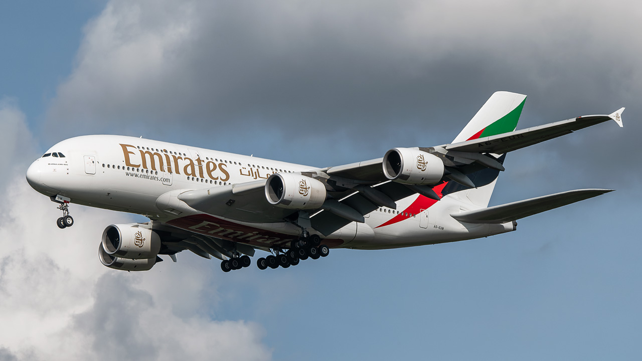 A6-EUN Emirates Airbus A380-800