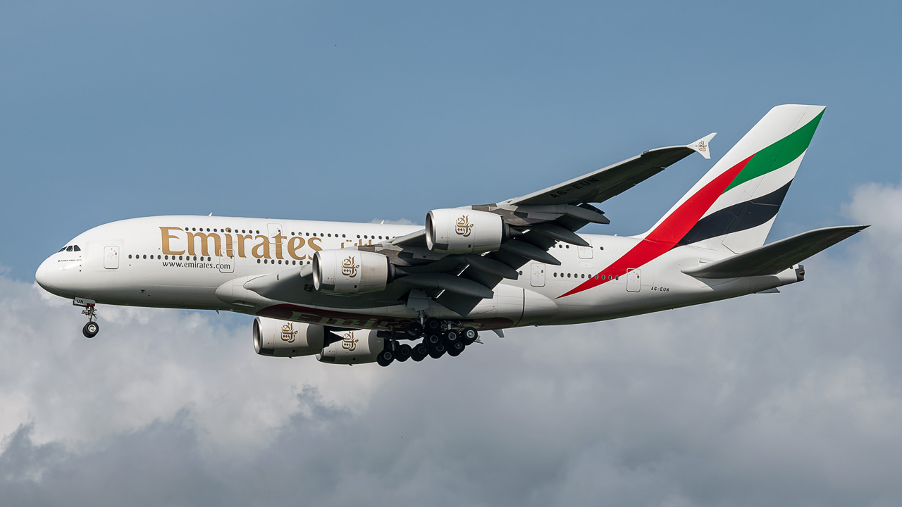 A6-EUN Emirates Airbus A380-800