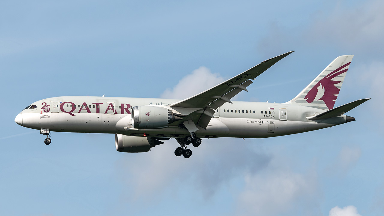 A7-BCX Qatar Airways Boeing 787-8 Dreamliner