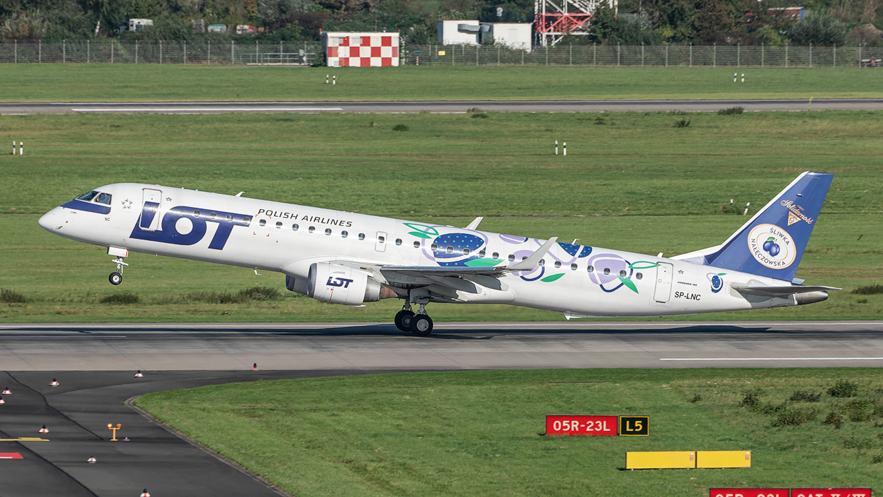 SP-LNC LOT Polish Airlines Embraer ERJ-195
