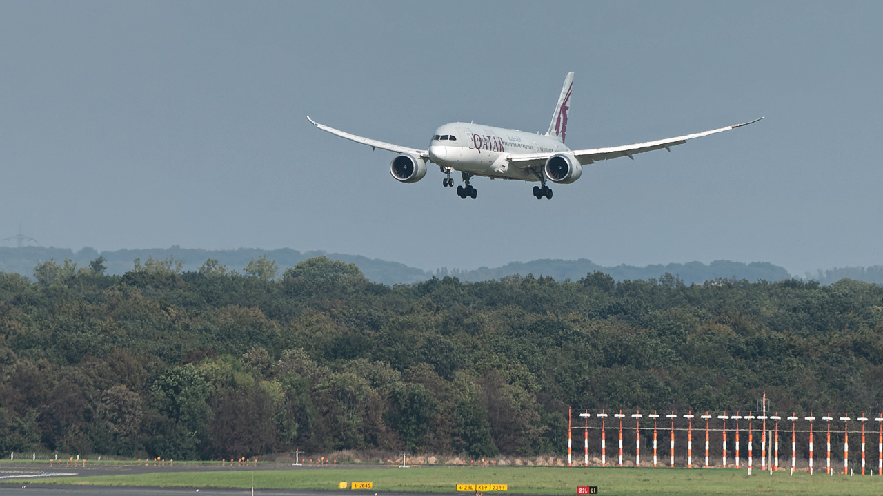 A7-BCP Qatar Airways Boeing 787-8 Dreamliner