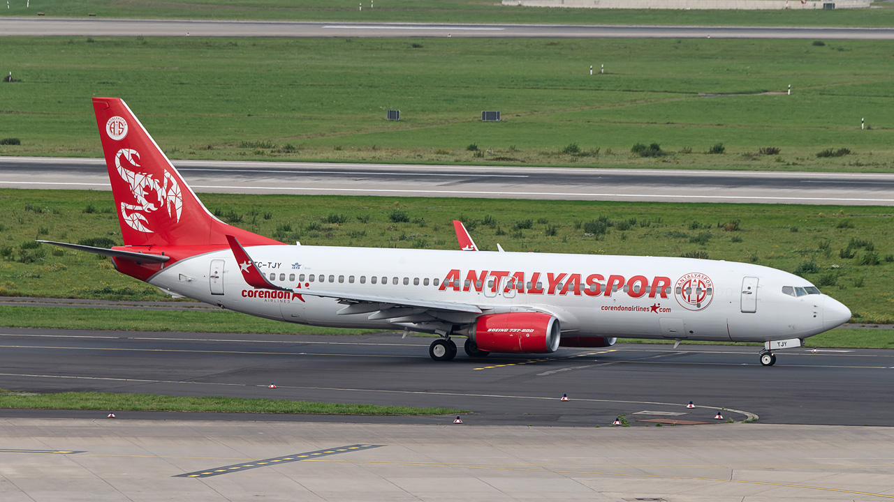 TC-TJY Corendon Airlines Boeing 737-800