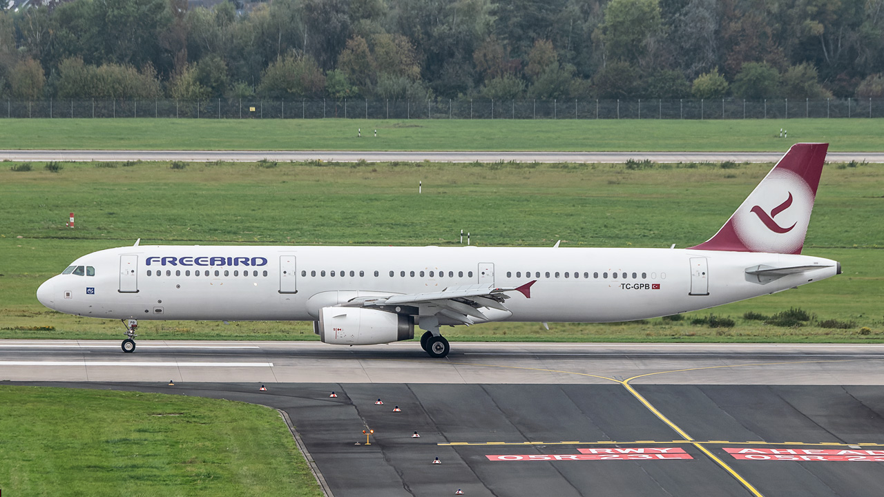 TC-GPB Freebird Airlines Airbus A321-200