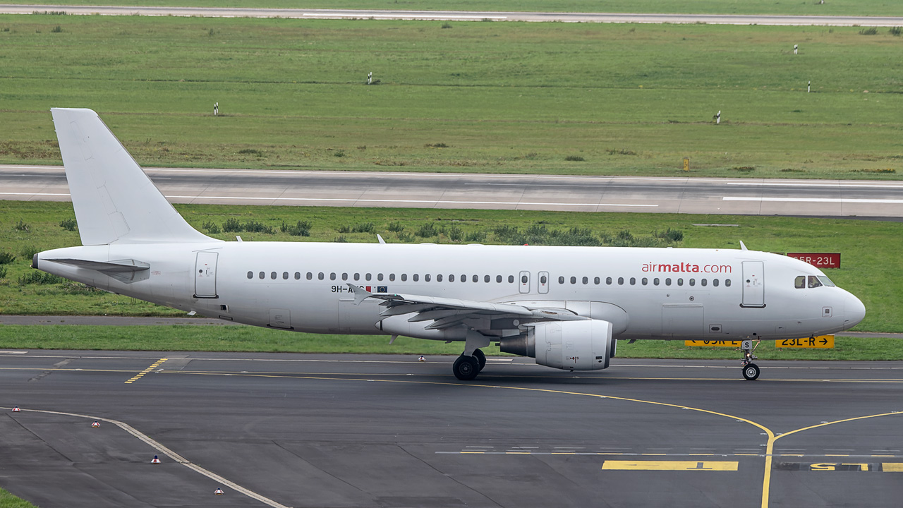 9H-AHS Air Malta Airbus A320-200
