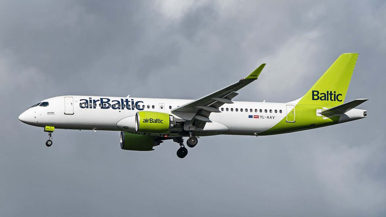 YL-AAV airBaltic Airbus A220-300