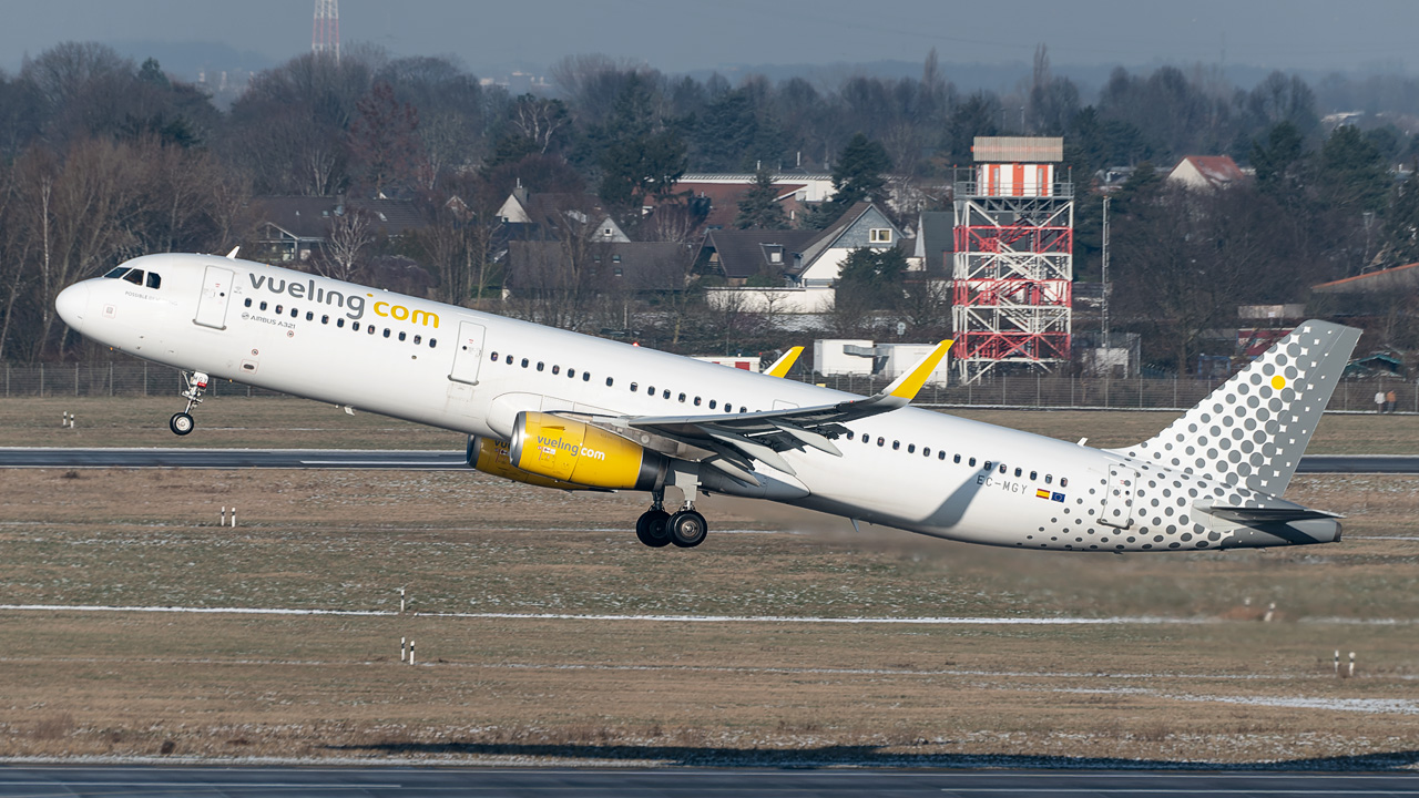 EC-MGY Vueling Airbus A321-200/S