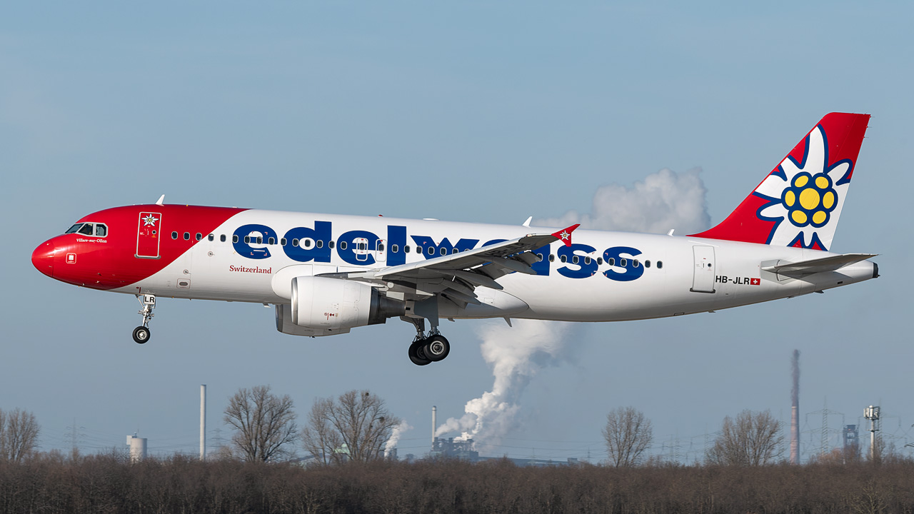 HB-JLR Edelweiss Air Airbus A320-200