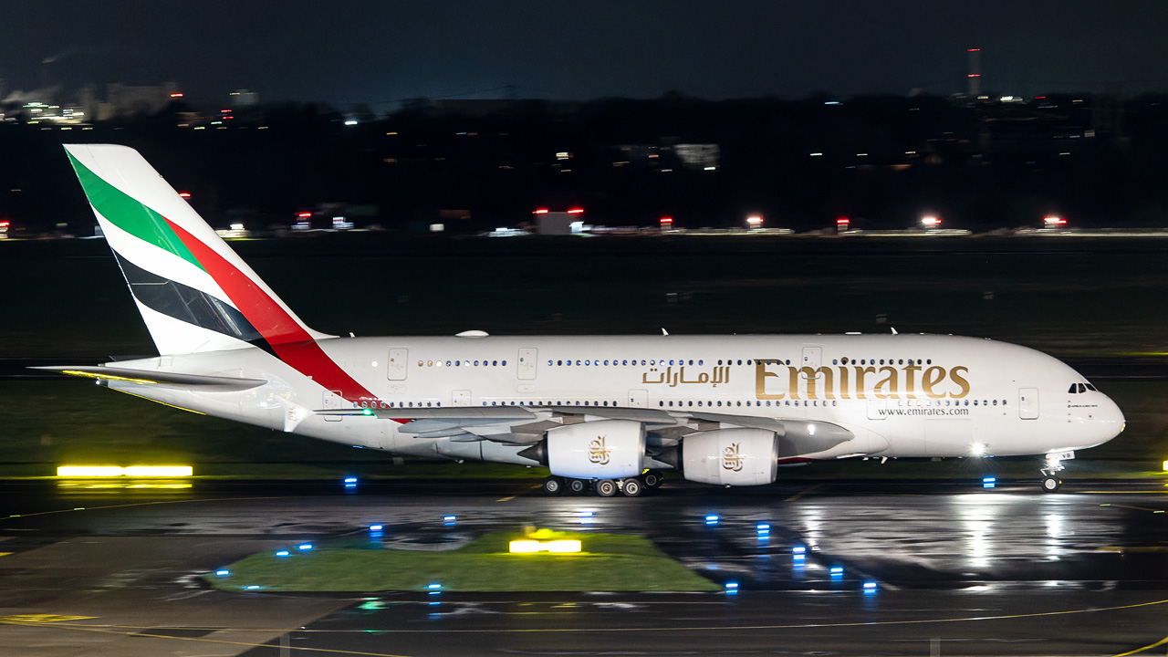 A6-EVB Emirates Airbus A380-800