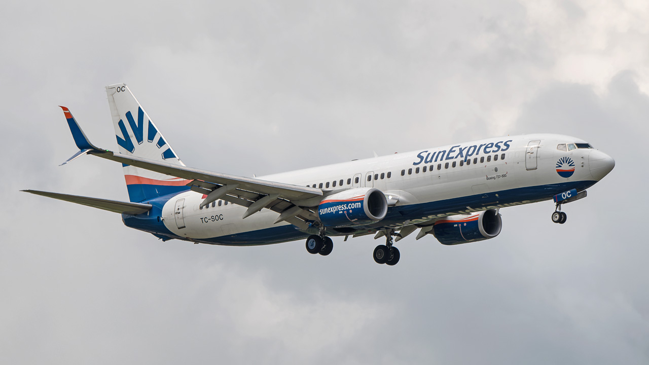 TC-SOC SunExpress Boeing 737-800