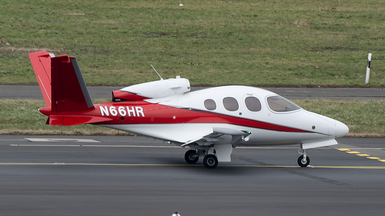 N66HR Valiair Cirrus SF50 Vision Jet
