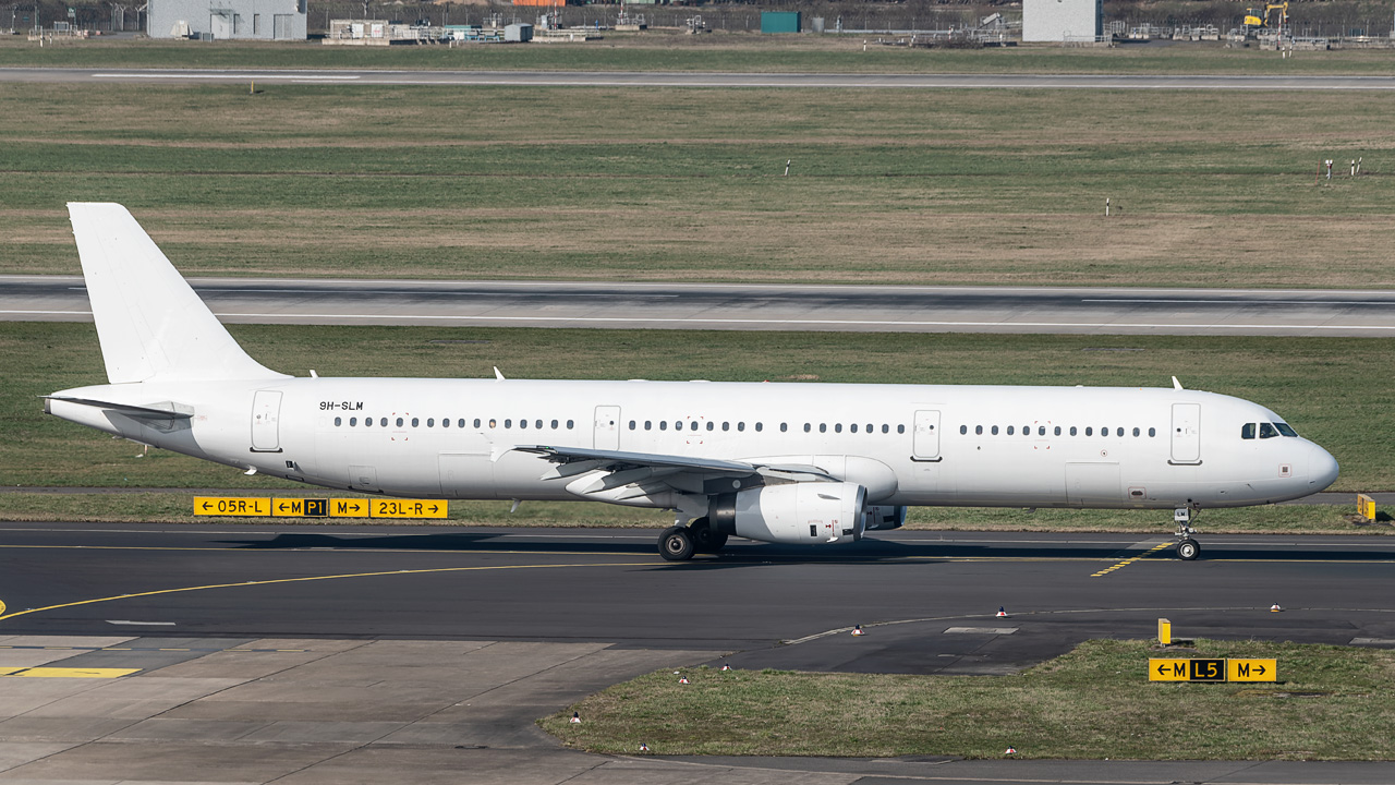 9H-SLM AJet (SmartLynx Malta) Airbus A321-200