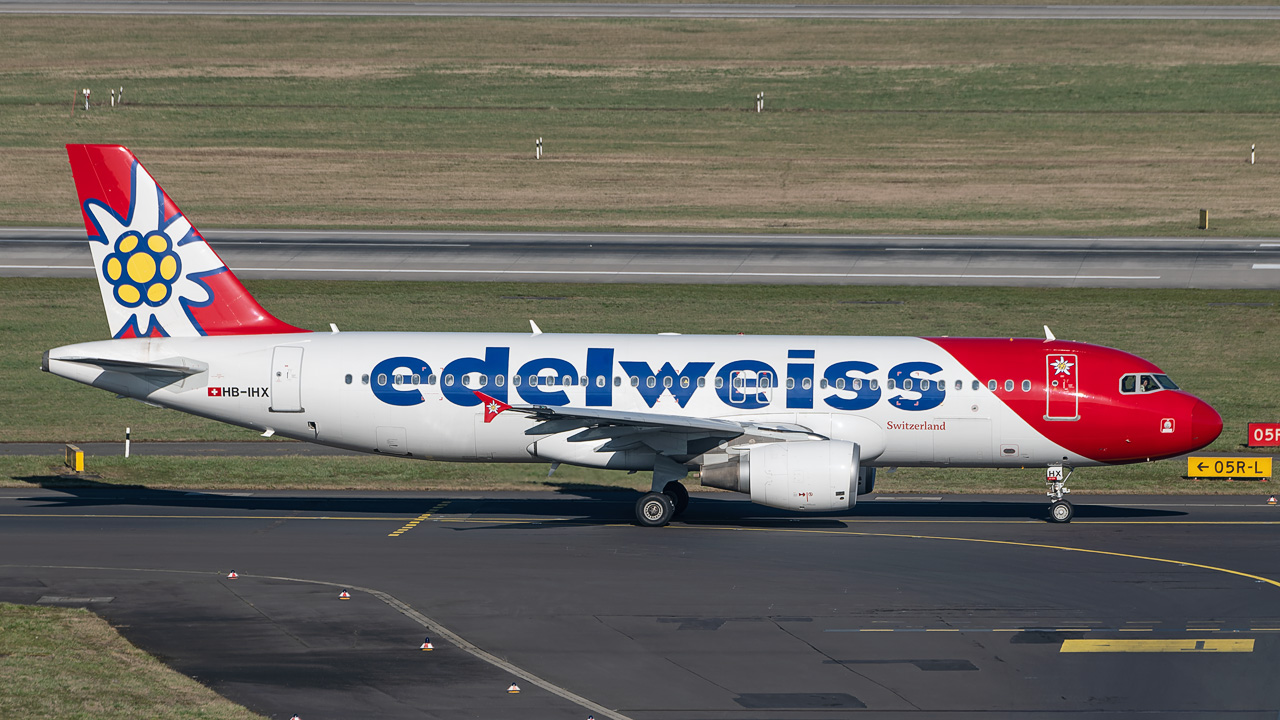 HB-IHX Edelweiss Air Airbus A320-200