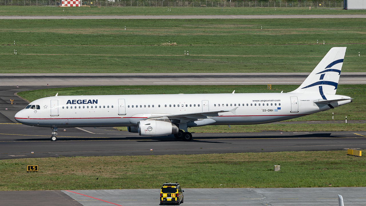 SX-DNH Aegean Airlines Airbus A321-200