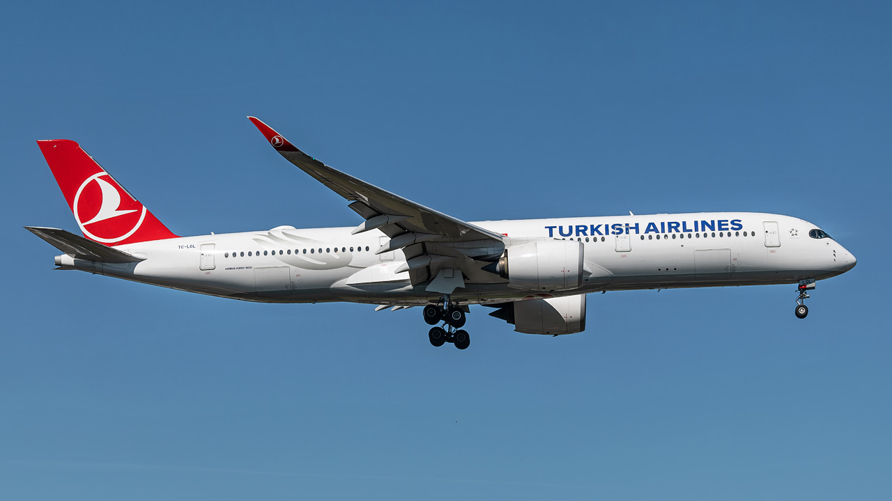 TC-LGL Turkish Airlines Airbus A350-900