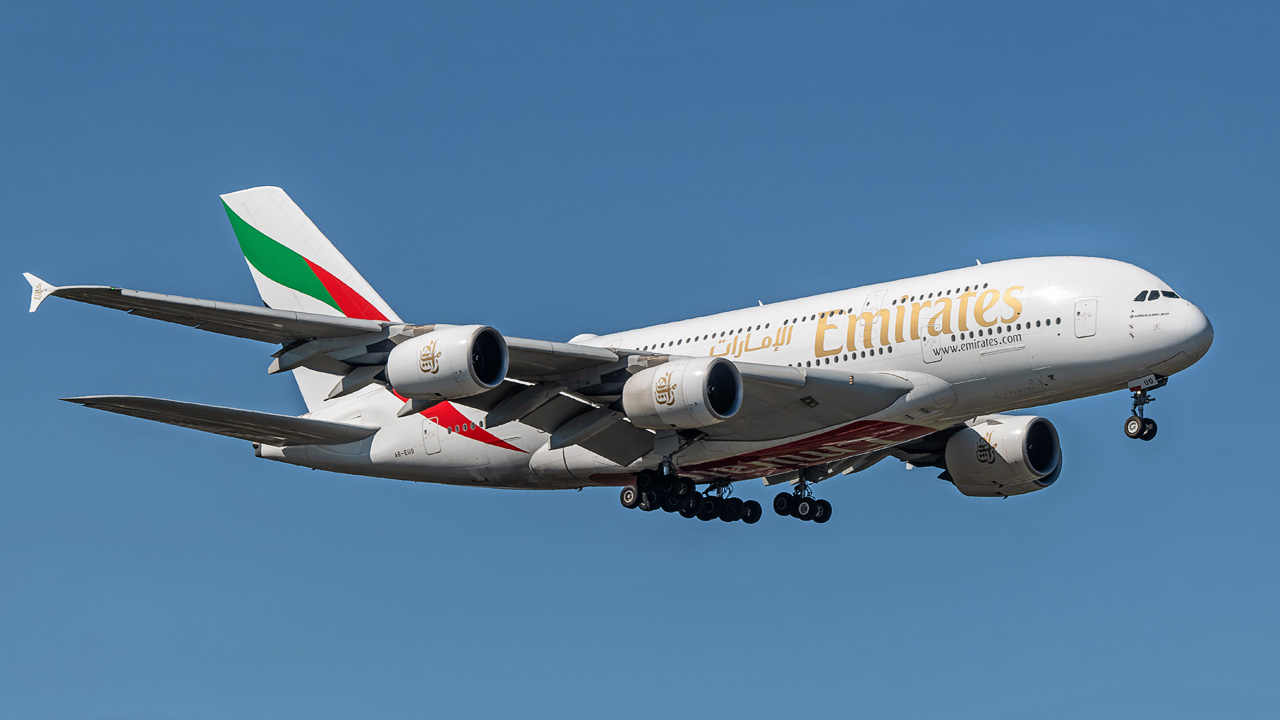 A6-EUO Emirates Airbus A380-800
