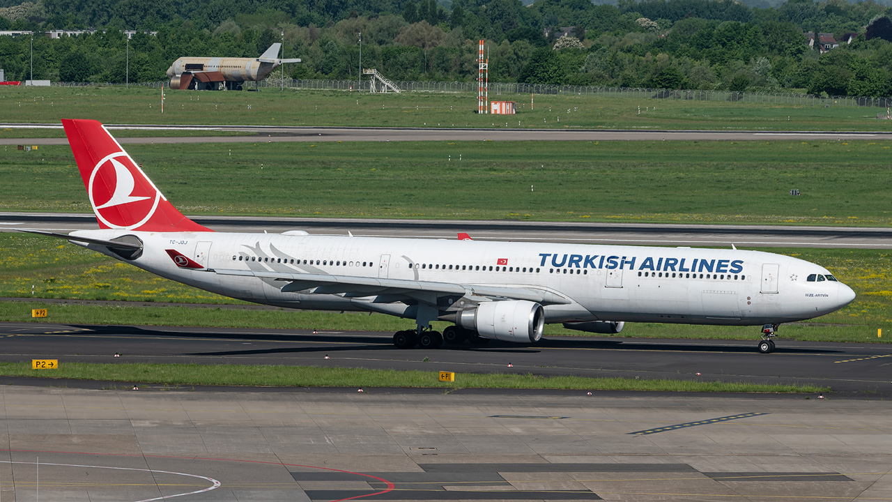 TC-JOJ Turkish Airlines Airbus A330-300