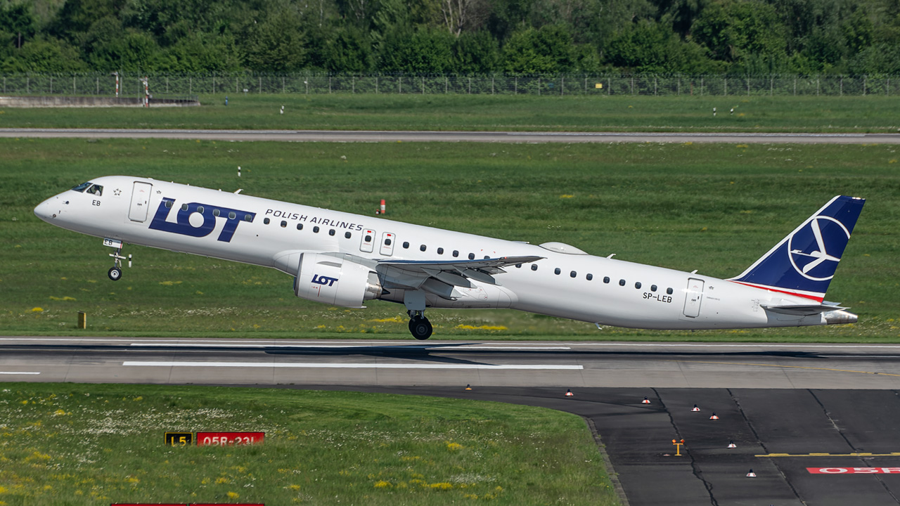 SP-LEB LOT Polosh Airlines Embraer ERJ-195 E2