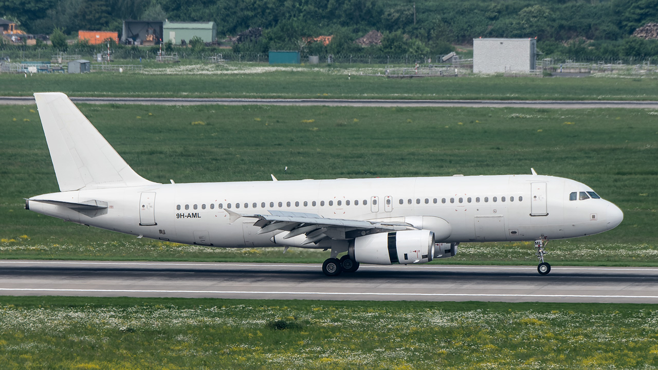 9H-AML Avion Express Airbus A320-200
